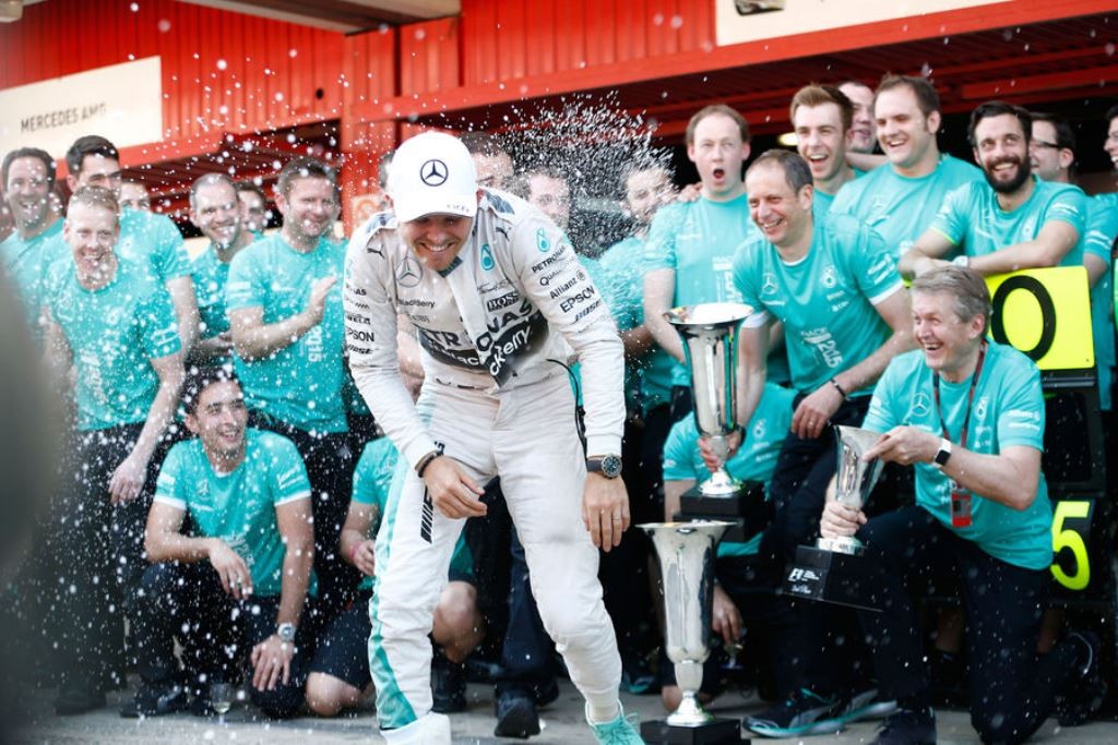 Nico-Rosberg-Mercedes-GP-Spanien-2015-Rennen-Sonntag-10-5-2015-fotoshowBigImage-17cdfda2-863022