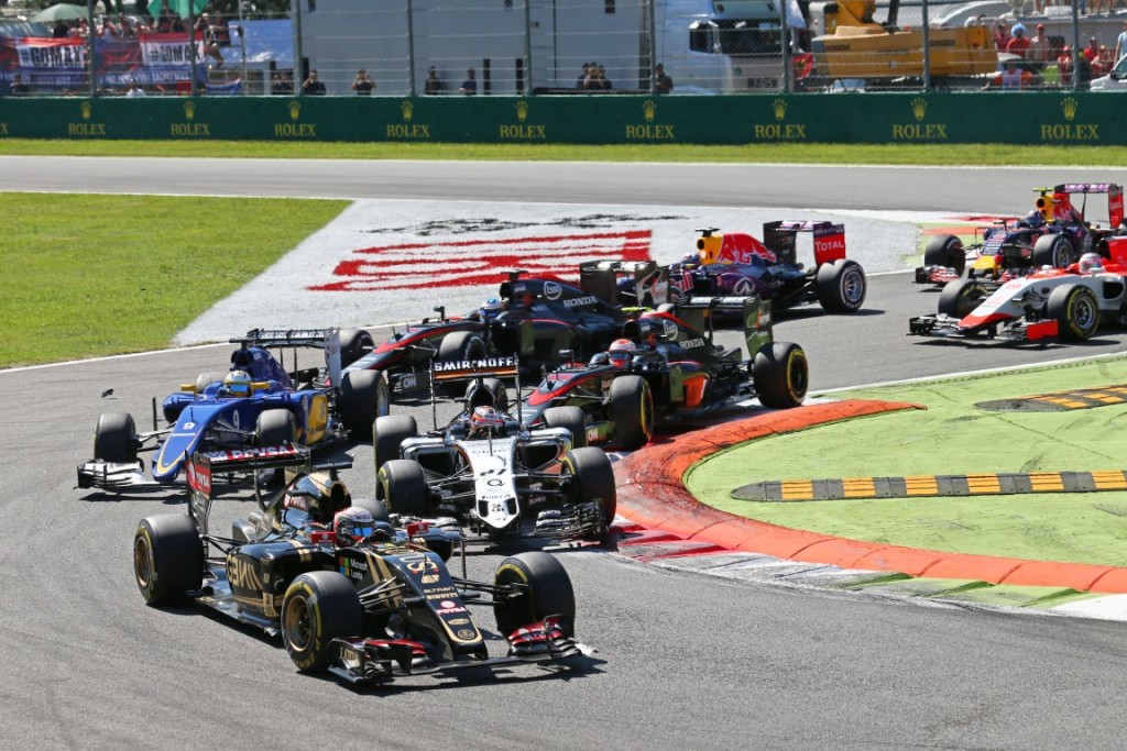 Formula One World Championship 2015, Round 12, Italian Grand Prix, Monza, Italy, Sunday 6 September 2015 - Romain Grosjean (FRA) Lotus F1 E23 at the start of the race.